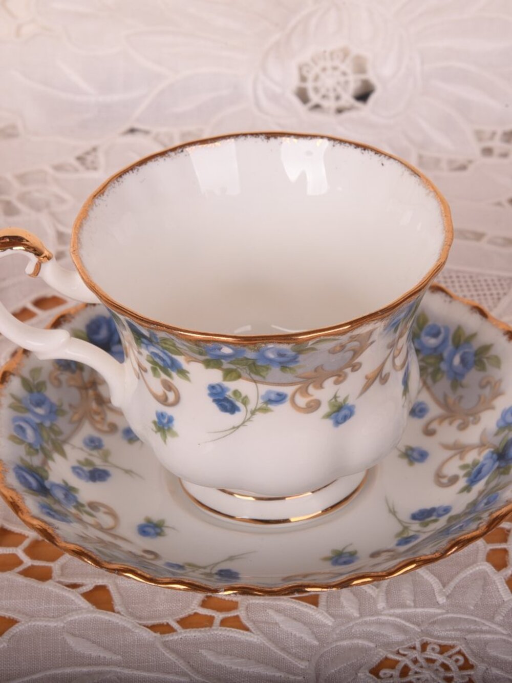 Royal Albert Bone China Sheraton Series Teacup & Saucer Set - ANGELA - England